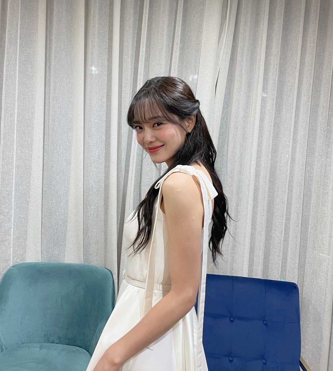 ourqueensejeong's tweet photo. today we: 
- got news of hyoseop and sejeong working together again
- saw sejeong in her pretty white dress
- got pics of the ramyeonz together

i'm going to bed with a smile on my face fr fr https://t.co/5BgsbY6Jn9