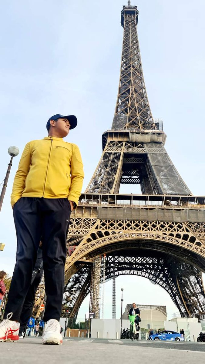suman_harsana's tweet photo. #paris #effiletower 
आइफिल टाॅवर पेरिस के कुछ छायाचित्र https://t.co/anOptOBuil