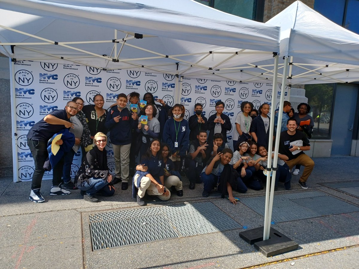 jbax228's tweet photo. Our JBA scholars got an amazing opportunity to watch a few shorts of popular Broadway shows thanks to #Bwayinboros. Look forward to seeing this in our backyard again! #JBAJAGUARS https://t.co/RHu2Ybe5IV