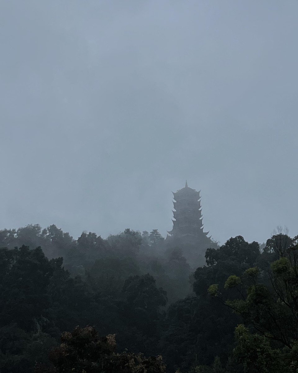 SherlockYu47's tweet photo. ⛰️🌫️ https://t.co/WCX0Qhqc5v