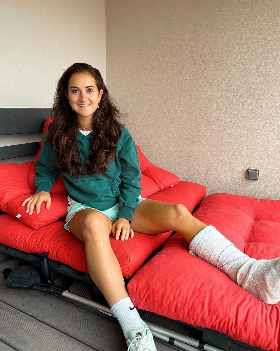 saradaebritz13's tweet photo. Yesterday’s surgery on my ankle went well. Now I will build myself back up. Can’t wait to play ⚽️ again! ❤️ https://t.co/Q1LcPbPuUw