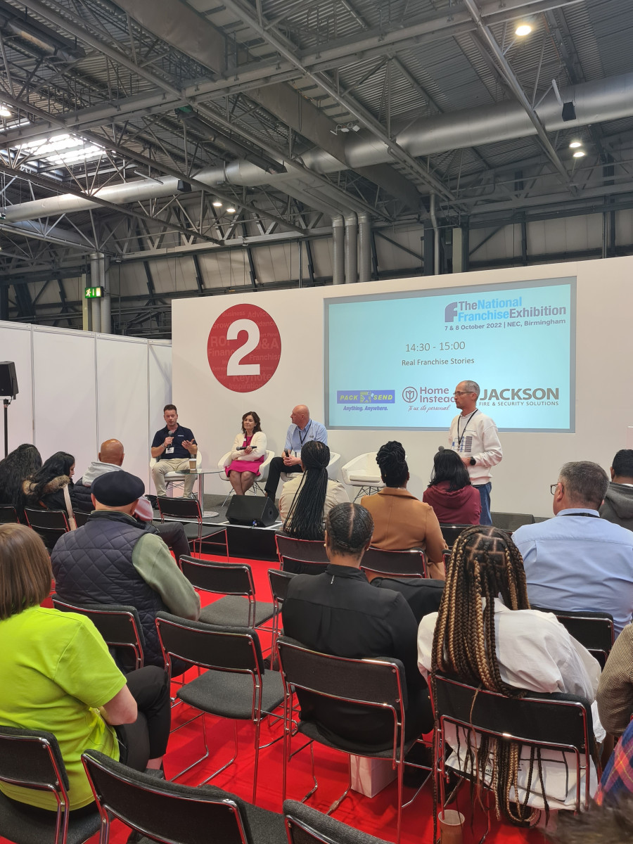 socialHANDLER® tweet media