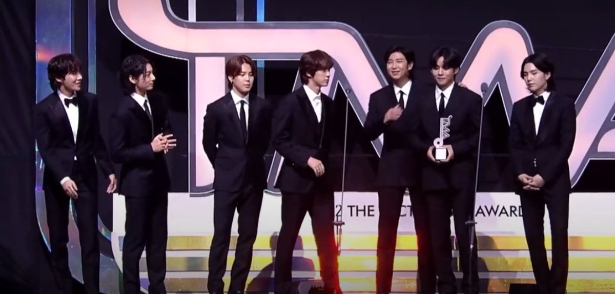 Quitéria 🌙⁷ ⊙⊝⊜ ARIRANG 🪭 tweet media