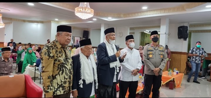 muipusat's tweet photo. Alhamdulilah...
MUI Sumatera Utara telah selesai menggelar Deklarasi Mujahid Digital Sabtu (08/10), di Medan. Tak kurang 200 relawan siap sebarkan konten kebaikan.
#ToleranItuKeren #MujahidDigital https://t.co/V5uObuY4T4