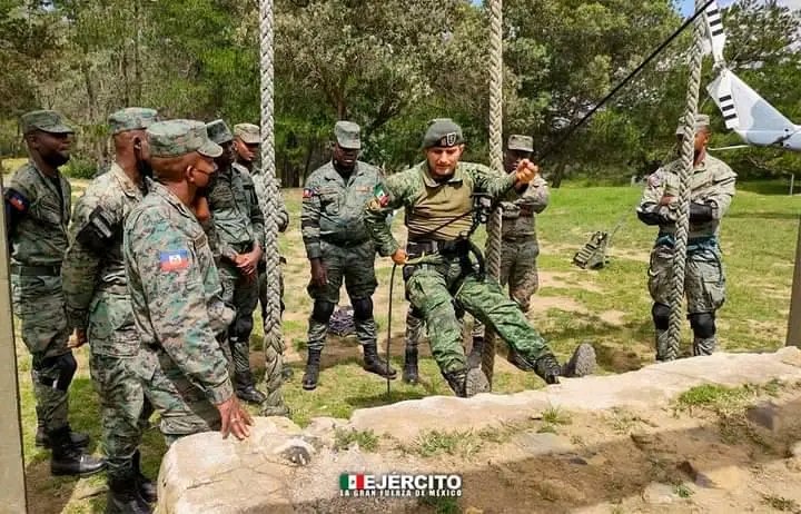 JocelynFleurHT's tweet photo. Aprè endepandans nou, papa nasyon an te enstore yon Leta militaris. #Lame a se nanm nou. Jou n ap gen pou drese eskanp figi nou, nou pa dwe bliye remèsye #Meksik pou angajman li pran pou fòme ofisye nou yo nan yon moman kote newokolonyalis yo refize tande pale de Lame d Ayiti. https://t.co/hvJMMUpYP6