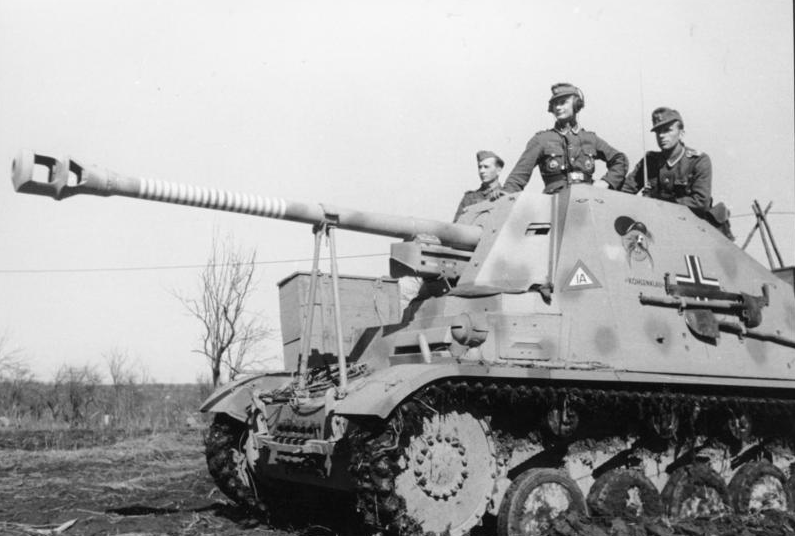 zavodovski's tweet photo. Amb tanta cerca a Google sobre coses de nazis, estic convençut que aviat saltaran totes les alarmes a cals mossos i tindrem un disgust. Explica'ls que tot plegat és per feina... quin merder! (what a Marder II)
#Trigg #FallBlau #Caradebabau https://t.co/afnEiRrVqS