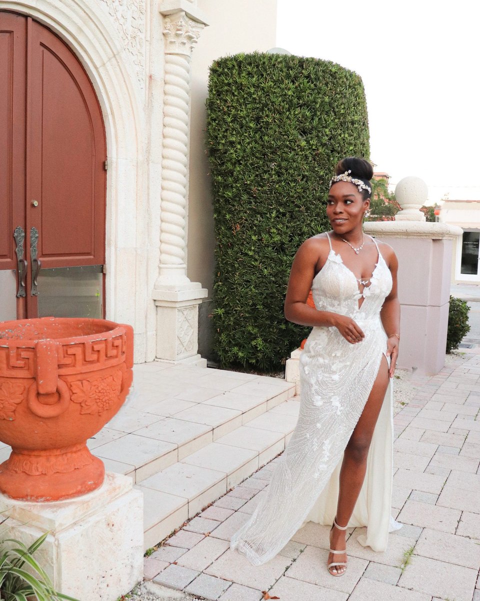 davidsbridal's tweet photo. Saturday's were meant for shopping sales 🛍

Click the link to save big &amp; shop up to 70% off wedding dress markdowns. https://t.co/MhRU0ryvhB

Instagram/amwstyled
Style WG4024 https://t.co/jNCRez9UEF