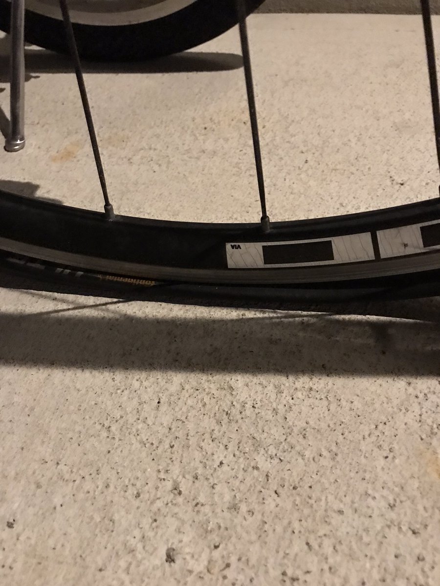 チューブ替えたのにすぐパンクした！
タイヤの着脱めっちゃ手痛かったのに！！