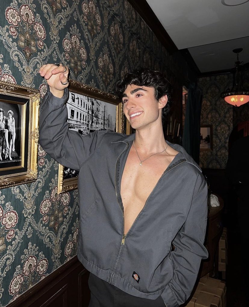 aIexparkinson's tweet image. alexander james parkinson. 
alexanderparkinson.carrd.co