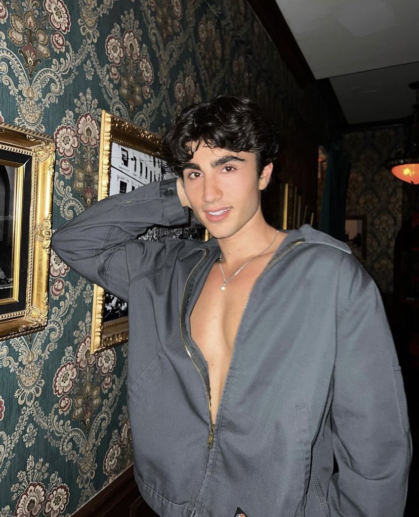 aIexparkinson's tweet image. alexander james parkinson. 
alexanderparkinson.carrd.co