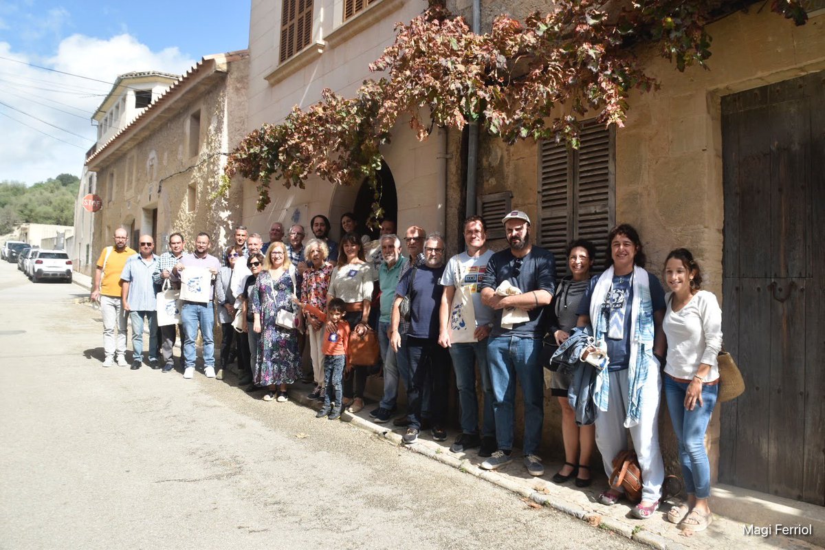 Al final hem gaudit d’un petit berenar i ens hem fet la foto de família #jollegescPremsaForana