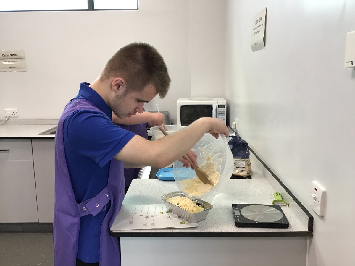 NCEA_Castle's tweet photo. Fantastic work from our 6th Form pupils this half term, developing their independent skills through baking and cooking. They make their own lunch once a week too and it is always a great team effort (and delicious!). #developingindependence https://t.co/PmiF7staVv
