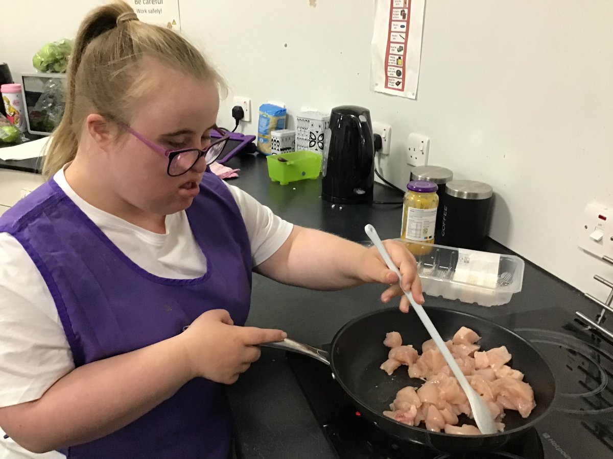 NCEA_Castle's tweet photo. Fantastic work from our 6th Form pupils this half term, developing their independent skills through baking and cooking. They make their own lunch once a week too and it is always a great team effort (and delicious!). #developingindependence https://t.co/PmiF7staVv