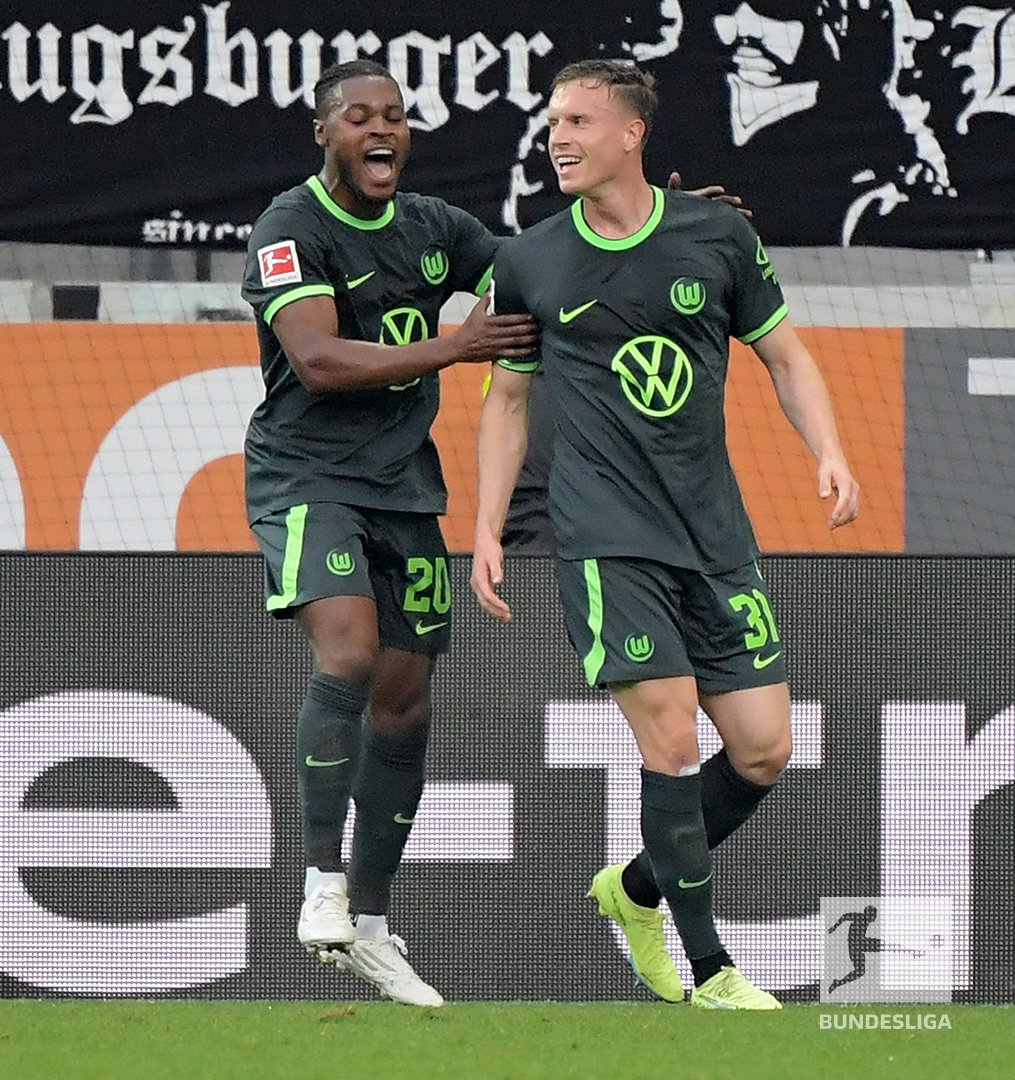 Yannick Gerhardt can not be held back! 🔥

#MD9 | #Bundesliga | #FCAWOB…