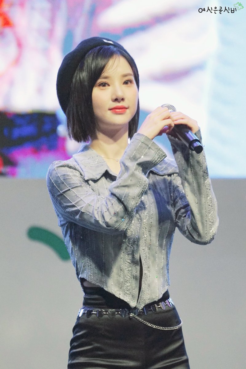 221008 청춘커피페스티벌 으나~♥️
#은하 #EUNHA #비비지 #VIVIZ_LOVEADE #viviz #여신은곧신비 #221008 #청춘커피페스티벌 #러브에이드 #LOVEADE <a href="/VIVIZ_official/">VIVIZ</a>