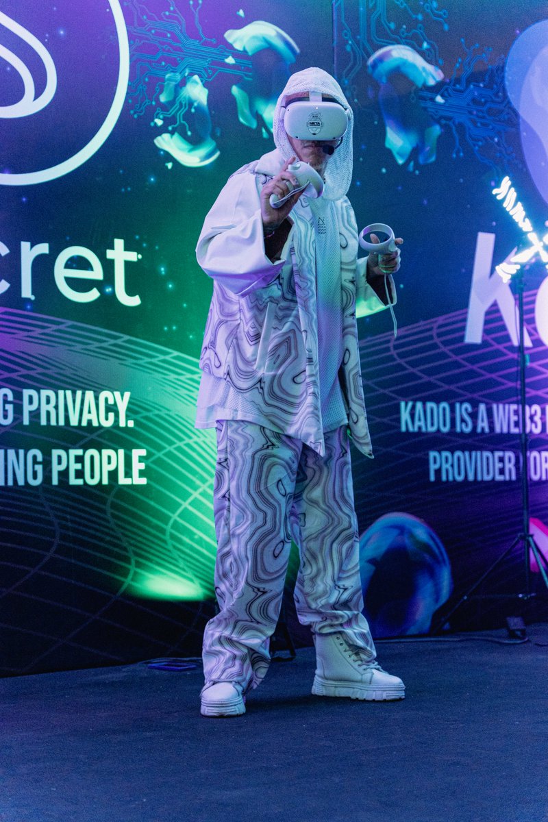 loop_ventures's tweet photo. We're still amazed by the success and good feedback, which we keep receiving, about @CosmoverseHQ's #Cosmic5 party π€©
Anyway, it's not a surprise when your CoHosts are @WhiteWhaleDeFi @SecretNetwork @kado_money @OniValidator π
Also, thanks to all the parceros π¨π΄ who attended https://t.co/DnLfDBRwMl