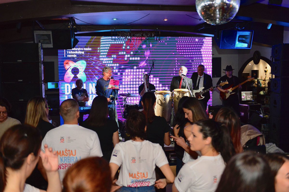 canettes's tweet photo. The Canettes Blues Band thanks the Montenegro Ministry of Science and Technology for inviting us to perform in Podgorica. Also, for joining us on a stage for a great Mustang Sally Chorus! #Blues @IppogOrg @MeGovernment https://t.co/QwWhesGmeP