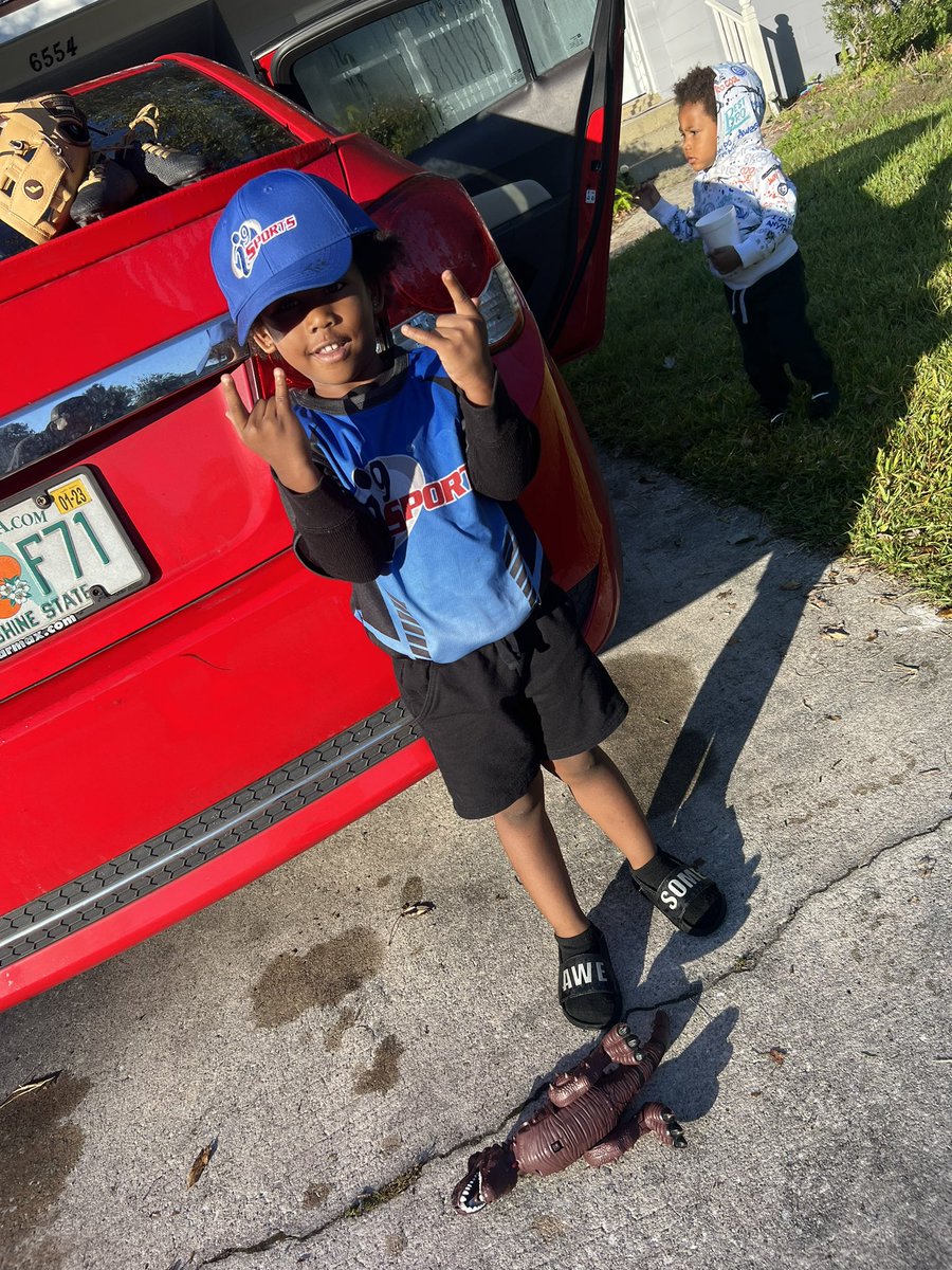 RichAmbition__'s tweet photo. If aggravating was a person 😫 #DatKid #Deuce https://t.co/wcPp4WDjiq