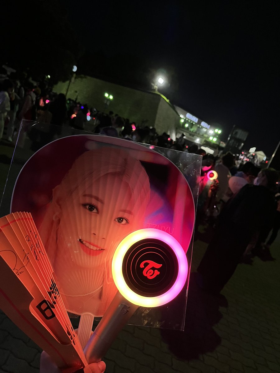 Taiki_Tzuyupen's tweet photo. 2022.10.8 ONCE DAY in Osaka
初のアリーナで最高な思い出になりました😭
初めて自分で銀テも取れたしツウィちゃんも他のメンバーも目の前で拝めたし最高でした！！
盛り上げてくれたTWICE、ONCEみんなありがとーう！
次のイベントも当たりますように、、🙇
#TWICE #ONCEDAY #ONCE
#TZUYU #ツウィ https://t.co/Ne0Xk4sScV