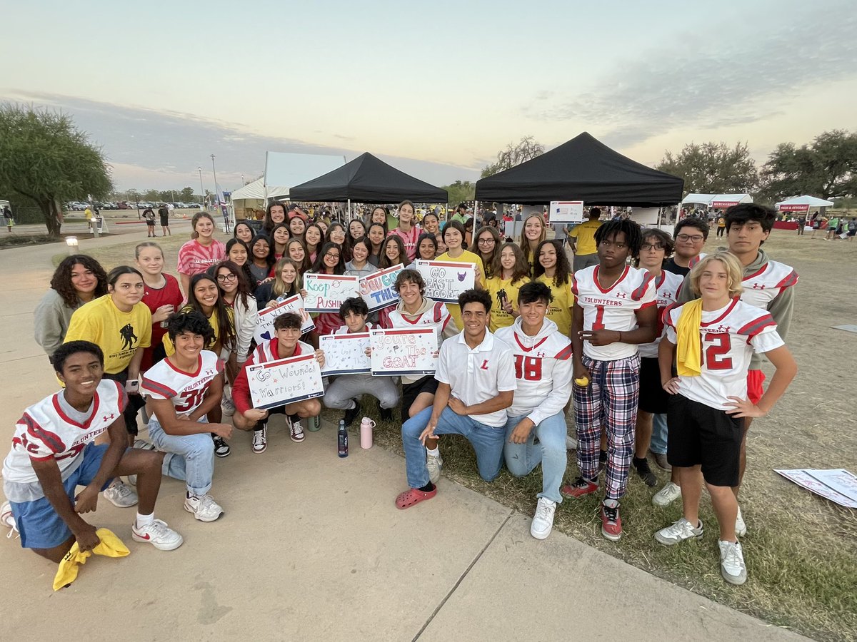 Shout out to all these Lee Athletes that woke up bright and early to volunteer at the Wounded Warrior 5K ! GO VOLS ! #proudAC @LEEVolsFootball @LeeVolsVB @LeeVols_GBB