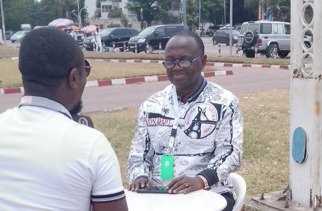 MfuluWg's tweet photo. Climat : Si nous  arrivons à garder la forêt intact, le visa le plus cher du monde sera celui de la RDC, selon René Nganga a une émission accordé à @environews_rdc ce samedi à la place des évolués Kinshasa.
@Climat_Alliance ,@vpmedd_rdc https://t.co/obeNs9Oeut