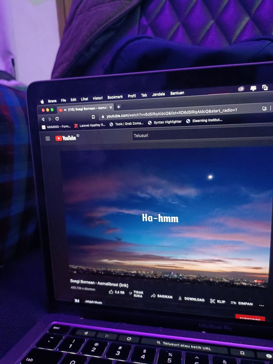 keanu tweet media