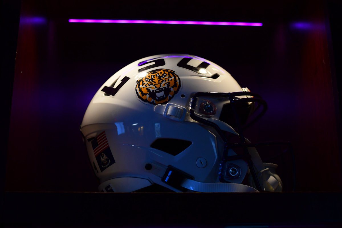 LSUfootball's tweet photo. https://t.co/cdnlZ4lqDS