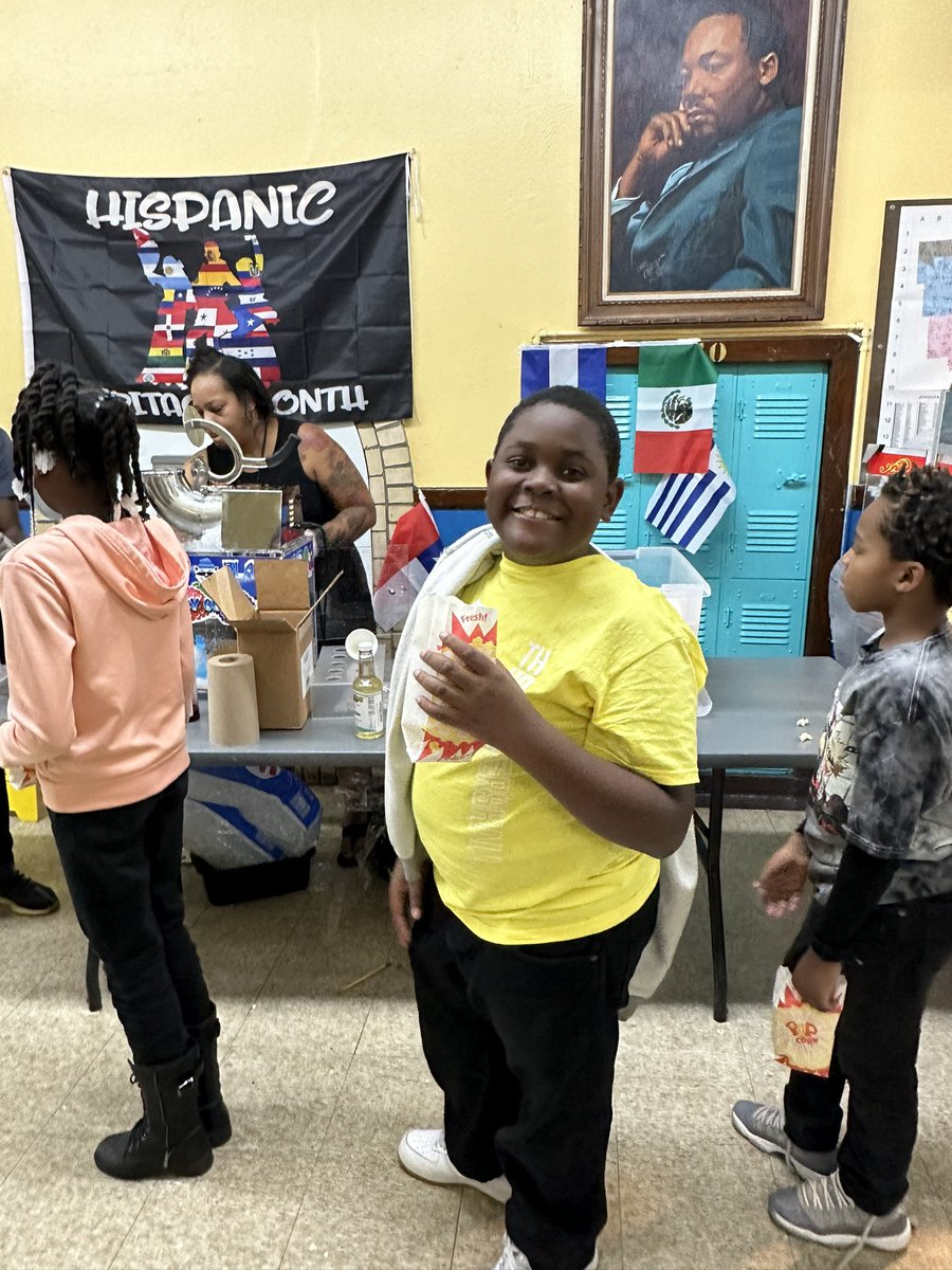 TDpcsd's tweet photo. It was an AWESOME count day week at Thurgood Marshall ElementaryMiddle. We had spirit week, popcorn &amp; slushies, PBIS store and grade band/staff school spirit shirts. Take a look at our week! Thank you Principal Bolar 👏🏽 @TDpcsd https://t.co/3akw4FmxV3
