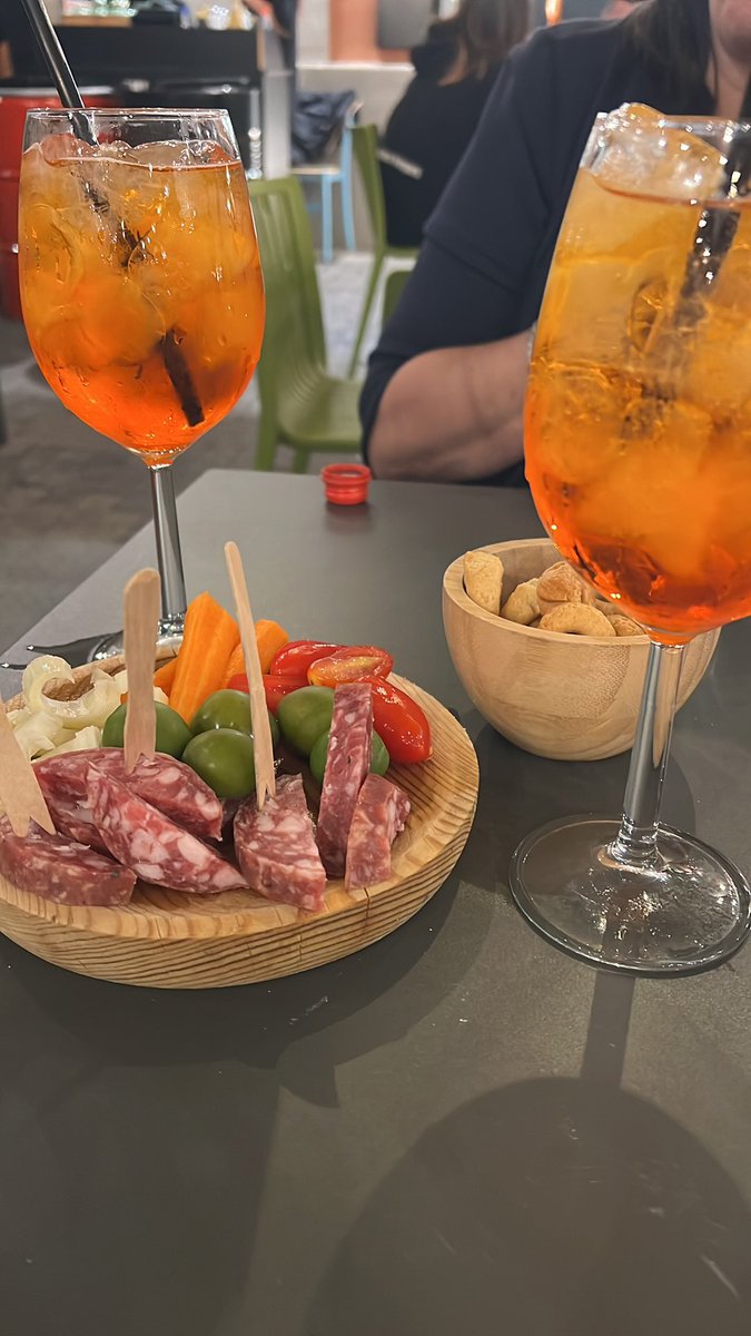 tarotastrologic's tweet photo. #apperol # Napoli ser feliz es tu decisión !!! ❤️🌶🇮🇹 https://t.co/z5rxvyfyHM