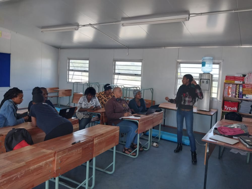 BabesGotBytes's tweet photo. If you don't try, you'd never know. If you fail, you'd learn. If you success, you'd win. Whatever the case may be,  just try.

#BabesGotBytes 
#girlswhocode 
#WomenInTech 
#coding https://t.co/srL7sJuVTy