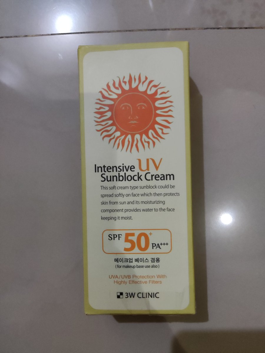 sxviass's tweet photo. 📌promo 10.10 yuk dilarisin, abisin stock
-bekasi
-bisa Shopee / tokped
Avoskin PHTE 30ml 95k
Loreal revitalift serum 15 ml 50k
AHC essencial mask aqua Brightening 9k
Sunscreen /ss:
Azarine 55k
Wardah SPF 30 23k
Garnier natural finish 50k
Anessa 12ml 50k
3w clinic 45k (dus rusak) https://t.co/lkyKjnqDIH
