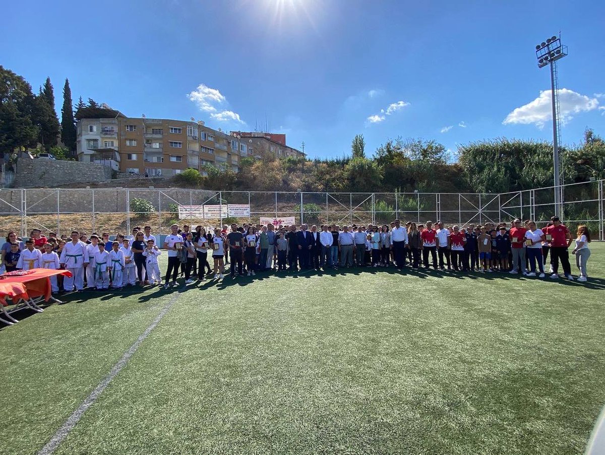 Amatör Spor Haftasında yapılan faaliyetler ve şehrimizde Amatör ruhun gelişmesine katkıda bulunan Antrenör, Sporcular ve Üst düzey yöneticilerin katıldığı ödül töreni düzenlendi.

⚽🏀🎾🏐🏓🏸🤼‍♀️🏊‍♀️🤽‍♂️🤾‍♀️🥊🥋
Tüm katılımcılara teşekkür ederiz.