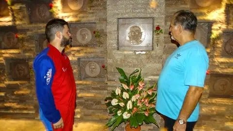 En carta del Che a sus padres: "Muchos me dirán aventurero, y lo soy, solo que de un tipo diferente y de los que ponen el pellejo para demostrar sus verdades".

Homenaje al Guerrillero Heroico en el Aniversario 55 de su caída.

#CheVive
#HastaLaVictoriaSiempre