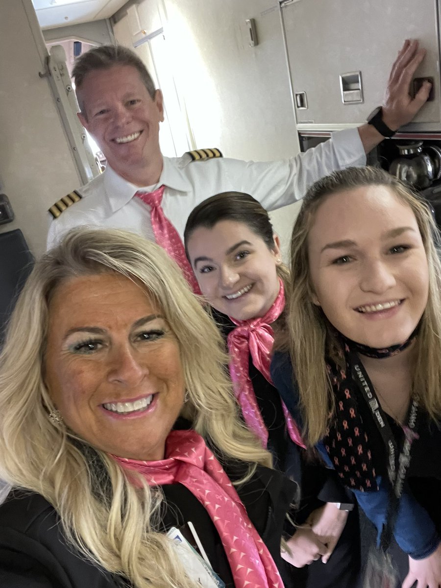Wenguffey66's tweet photo. Sporting our PINK for Breast Cancer Month here @Dulles_Airport with this Denver Crew. #BreastCancerAwareness #pink #inflight #denvercrew #unitedgateagent @HenryatUnited @jonathangooda @MikeHannaUAL @iadsw @Tobyatunited ๐โค๏ธโ๏ธ https://t.co/vWFXNLQqDc
