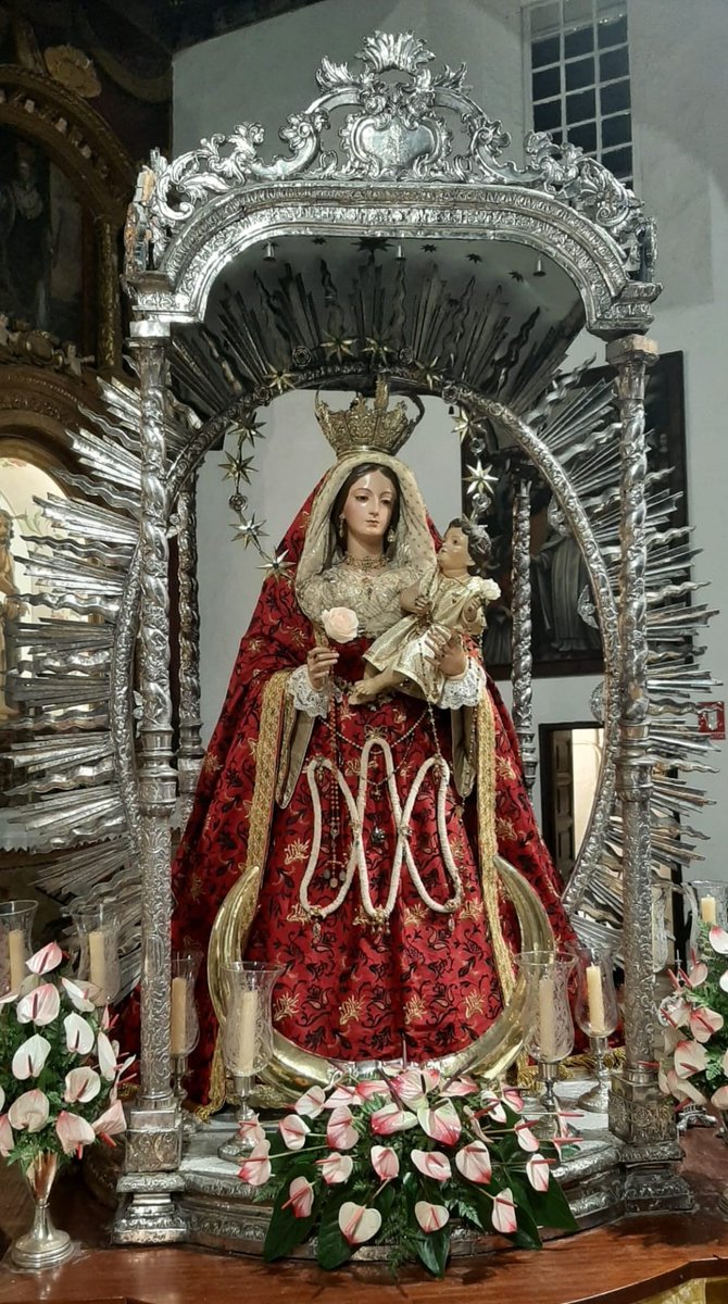 CDMensajero's tweet photo. ¡Ya te estamos esperando! 😍
❤️🖤
#VirgenDelRosario #NuestraPatrona #CentenarioCDM #Te100to https://t.co/iH1fhryJPO