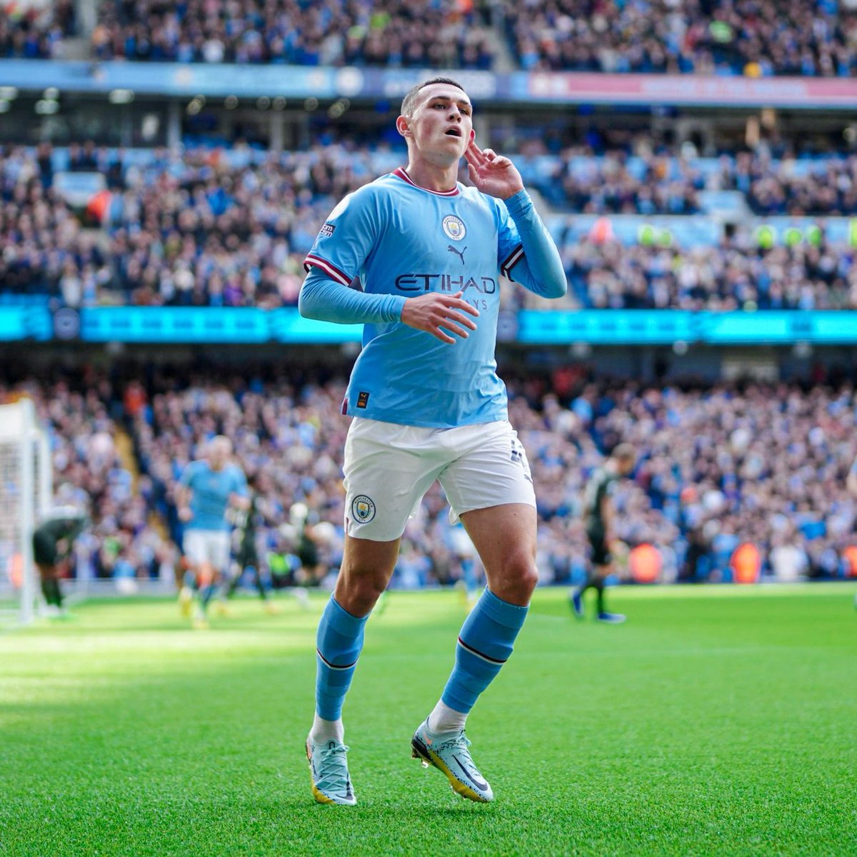 City_Xtra's tweet photo. Phil Foden vs Southampton [1st-half]:

1 Goal
1 Assist
42 Touches
20 Accurate Passes
2 Key Passes
3 Shots On Target
2 Accurate Long Balls
1 Aerial Duel Won
1 Big Chance Created https://t.co/ihw0zCn5aB