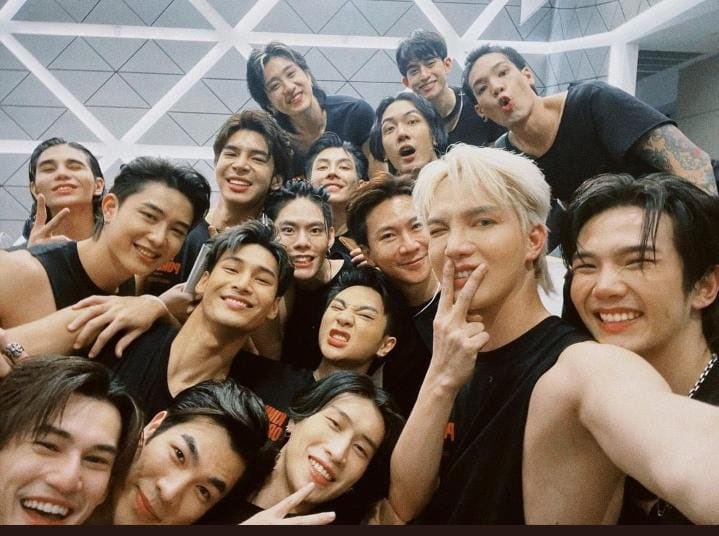 myjobbyyy's tweet photo. วันนี้สนุกและเอ็นจอยมากกกก😊😁
ได้เห็นรอยยิ้มต้าวจ๊อบ รอยยิ้มของทุกๆคนในคอนฯ เอ็นโดฟินส์หลั่งปุดๆ😂

สุ่มแจก 200/ 2 คน
และ 100 / 4 คน  
ให้กับคนที่รีทวิตไปเลยงับ 🤍🤍

#KPWorldTourSingapore
#JOBWithWorldTour2022 https://t.co/uCtwe4zwt0