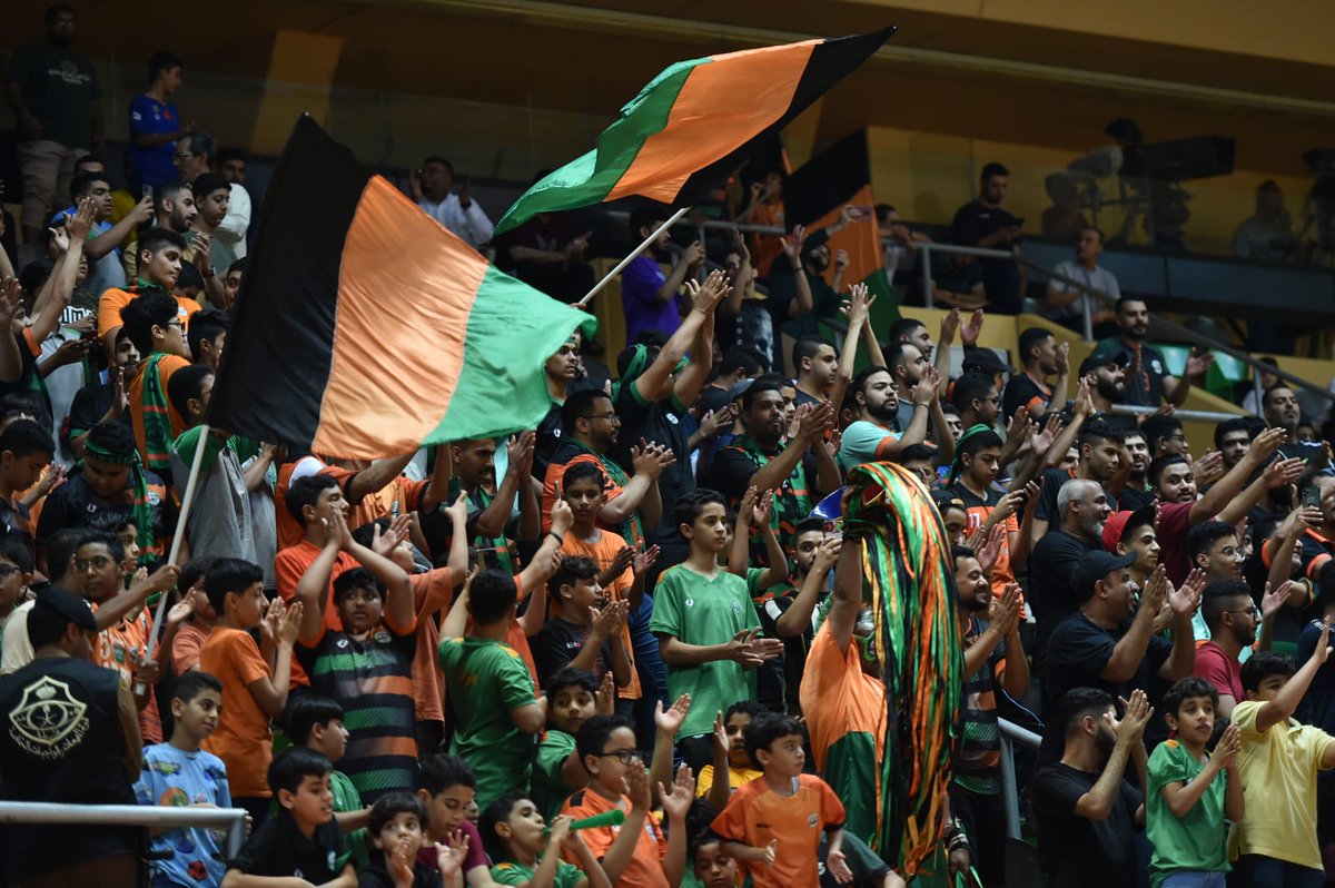 أبطال بالمعلب ، جمهور ولاعبين 

💚🖤🧡