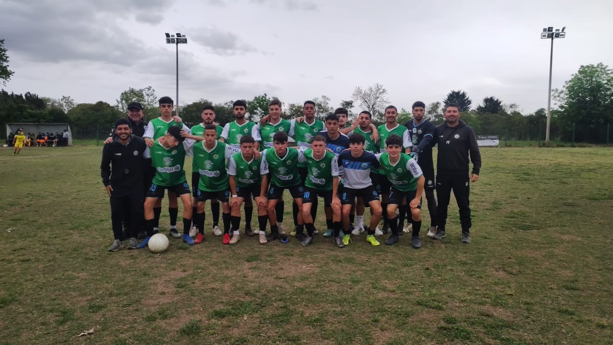 RochaFCSAD's tweet photo. #Formativas | FINAL
SUB 19

@SportivoCerrito 0-2 @RochaFCSAD 

⚽ Alex Dos Santos y Pedro González

#LosDelEste ☀️ https://t.co/n5yRhCBpRQ