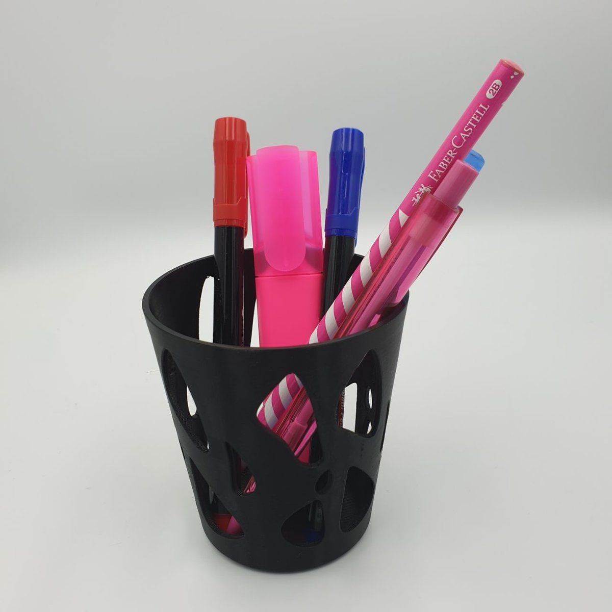 3D Baskı Örneği - Kalemlik 
#kalemlik #baskı #3dprinter #3dyazıcı  #flashforge #robotsepeti #black #filament #pla #guider2s