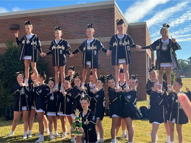 MCMS_Bulldogs's tweet photo. Another big win for MCMS Cheer!!  1st place out of 7 teams and highest score overall! 💛🖤💛🖤🏆💛🖤💛🖤#cheerdawgs #mcmsbulldogs #morehardware https://t.co/KDv9thONKx