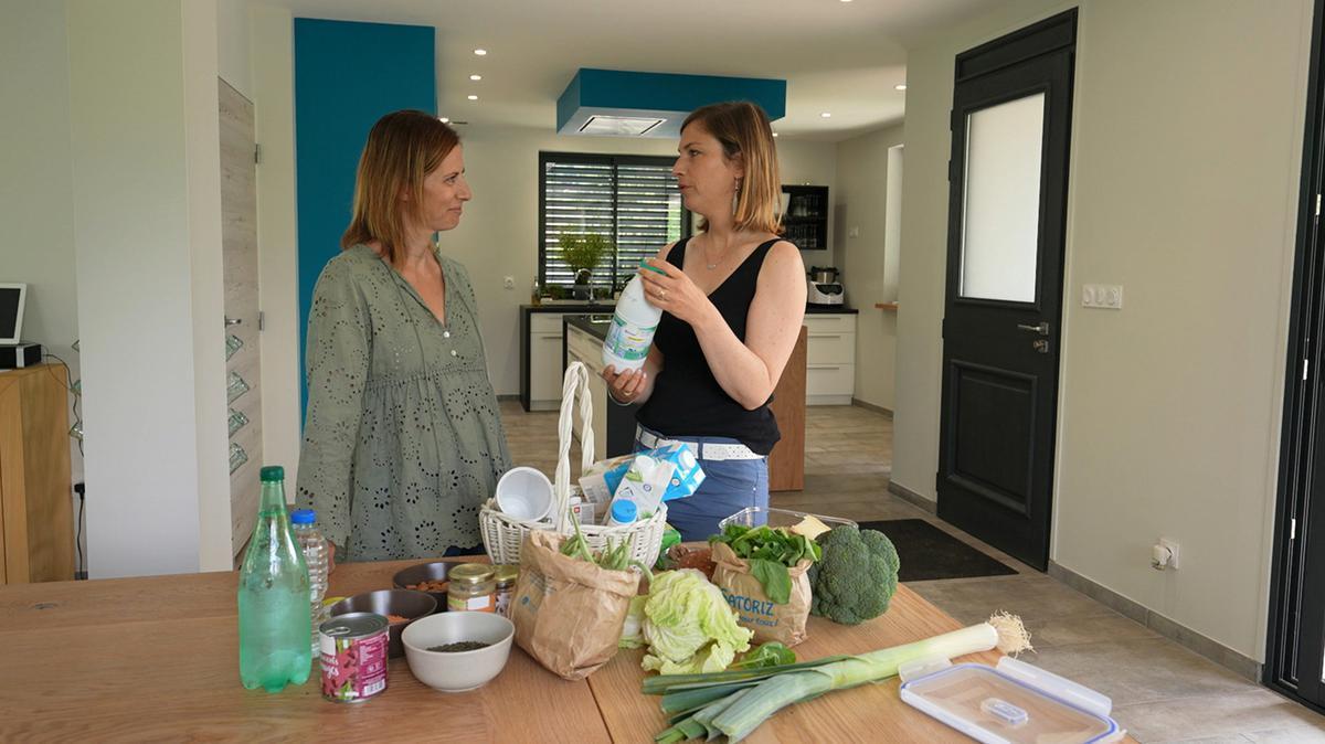 vcarpentier64's tweet photo. RT @sudouest: Télévision : produits laitiers ou boissons végétales, qui sont les meilleurs pour notre santé ? https://t.co/X9mkK5TH7i https://t.co/Ja1pvA8Rk7

En français :
....produits laitiers ou boissons végétales, QUELS sont les meilleurs pour notre santé ?