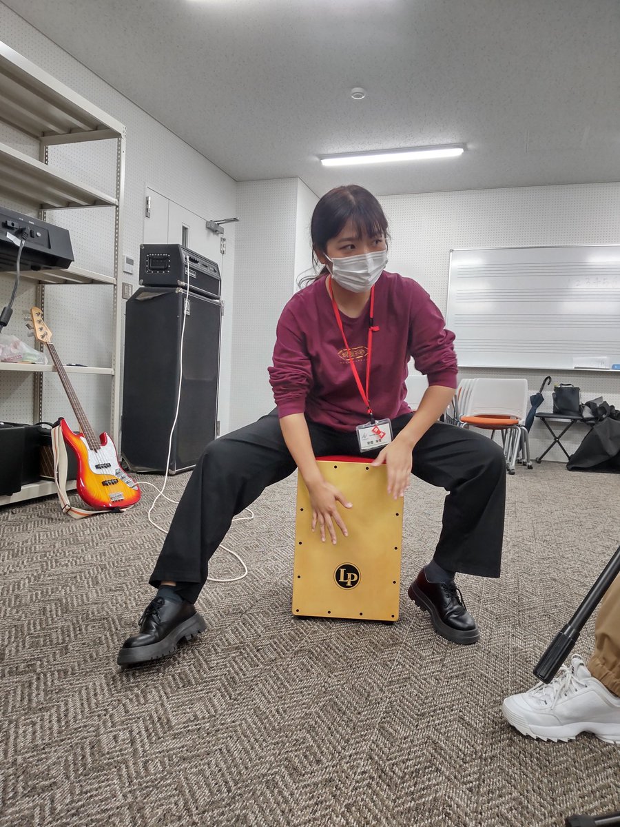 freizeit_ngu's tweet photo. #登美ヶ丘祭 まであと1日
バンド紹介第5弾✨
バンド名「みょんのくたくた」！
路上ライブ感覚でお楽しみください!

バンドから一言！！
「くたくたですが、頑張ります!」

(学園祭入場申込は定員に達した為すでに締め切っております。ご了承下さい。)

#奈良学園大学 #NGU学園祭 
#軽音 https://t.co/w323XdIZEy