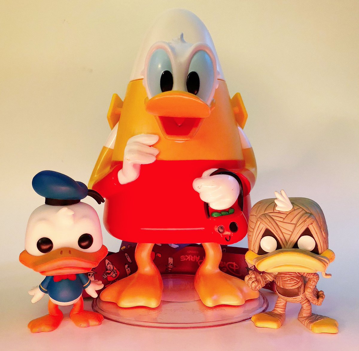 mumb0funk0's tweet photo. #FunkoPhotoADayChallenge : Candy Corn : Donald! #donaldduck #candycorn #disney #kingdomhearts #funko #originalfunko @OriginalFunko https://t.co/EsdPDQuynb