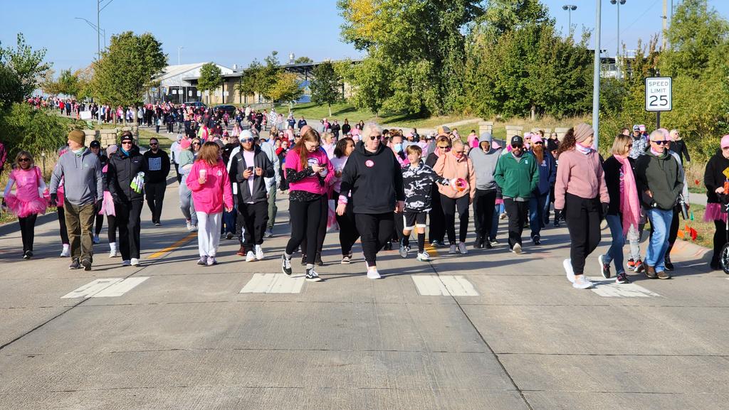 Proud to volunteer in support of @SusanGKomen More Than Pink walk @WernerPark. Thinking of those we've lost and celebrating survivors. We will never give up! #Schwab4Good