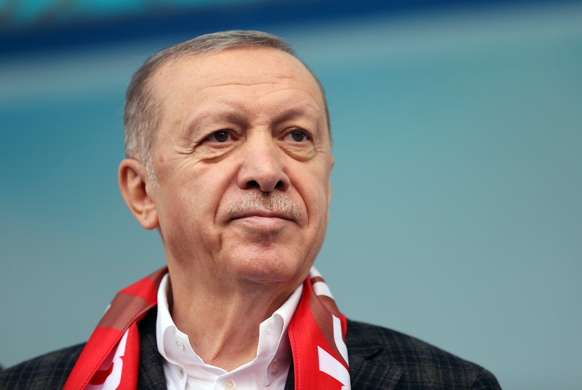 RTErdogan's tweet photo. Kuruluşun ve kurtuluşun şehri Balıkesir yanımızda olduğu müddetçe Allah’ın izniyle aşamayacağımız engel, üstesinden gelemeyeceğimiz sıkıntı yoktur.

Teşekkürler Balıkesir... 🇹🇷 https://t.co/LQassCmpbL