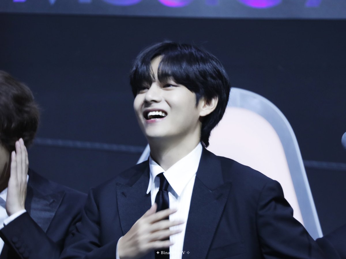 BinaryStar_V's tweet photo. HQ 221008 TMA

#뷔 #TAEHYUNG  #김태형 #태태 #テテ #BTS #방탄소년단     
@BTS_twt https://t.co/U0BYXnEjc3