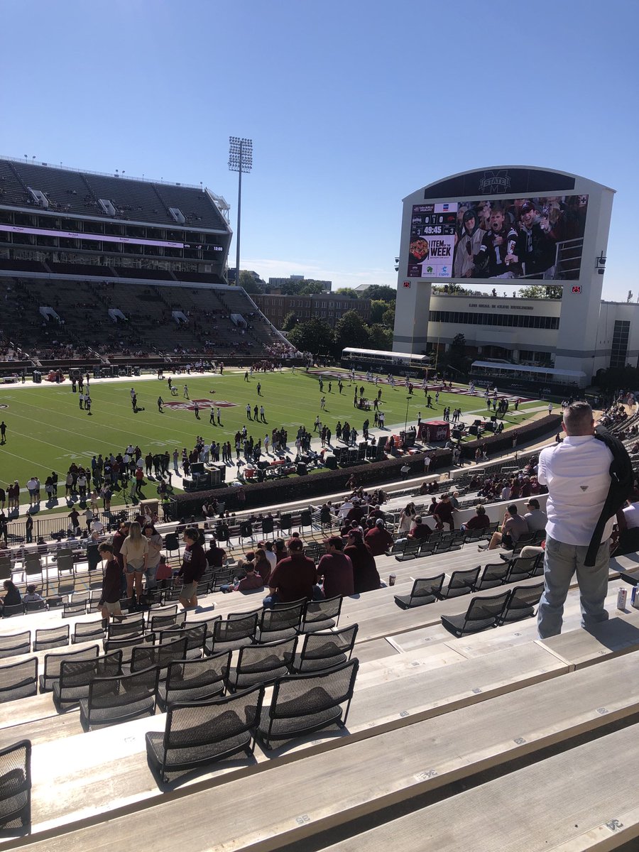 ScarbroughSkip's tweet image. My seat today!! With my peeps!!!