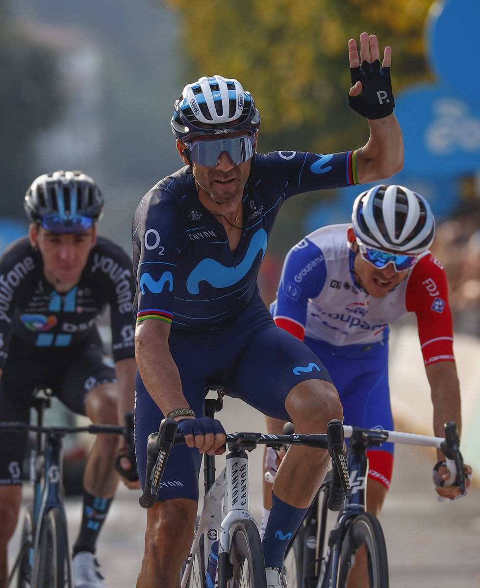 Hasta aquí. Ha sido un honor.

#LaÚltimaBala | <a href="/alejanvalverde/">Alejandro Valverde</a> 

📸 <a href="/SprintCycling/">SprintCycling</a>