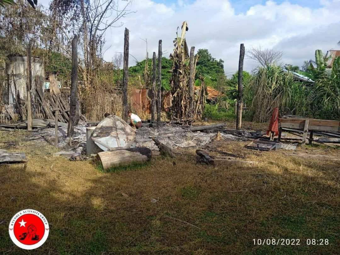 ttnuwai's tweet photo. 42 residential properties in ZawChaung village, Kanbalu tsp were set fire by junta soldiers on 6th Oct. Over 9000 residents from 7 villages had to displace in fear owing to the offensive of the soldiers. #2022Oct8Coup #WarCrimesOfJunta #WhatsHappeningInMyanmar https://t.co/myqJCyT3sk